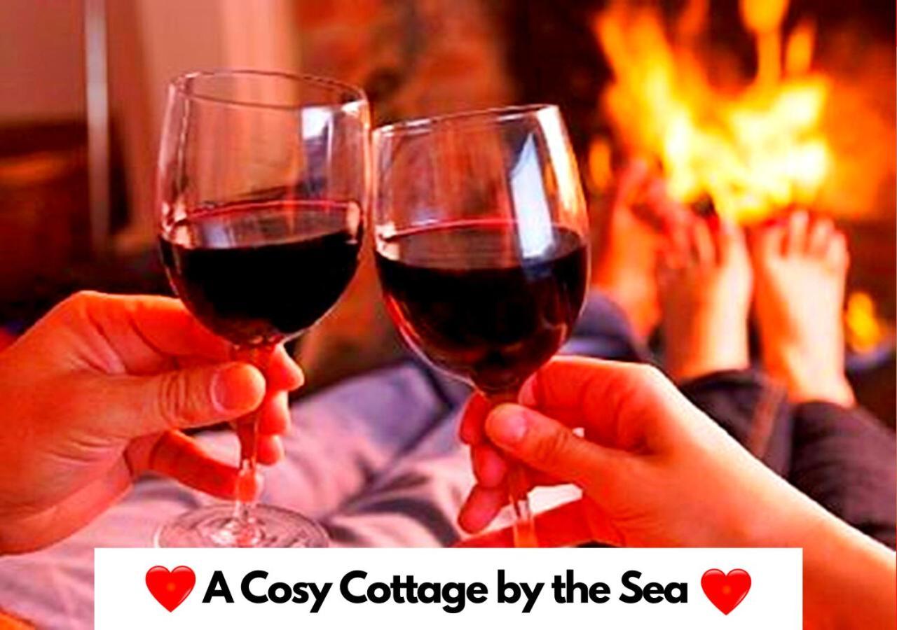 Romantic Lakeside Cottage By The Beach! With Super Cosy Log Burner! The Perfect Escape To Your Home From Home By The Sea! So Relaxing - You Won'T Want To Leave! Pet Friendly! Mablethorpe Exterior foto