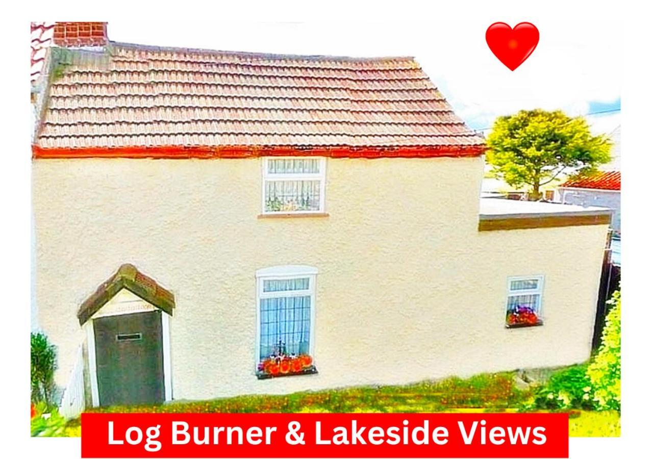 Romantic Lakeside Cottage By The Beach! With Super Cosy Log Burner! The Perfect Escape To Your Home From Home By The Sea! So Relaxing - You Won'T Want To Leave! Pet Friendly! Mablethorpe Exterior foto